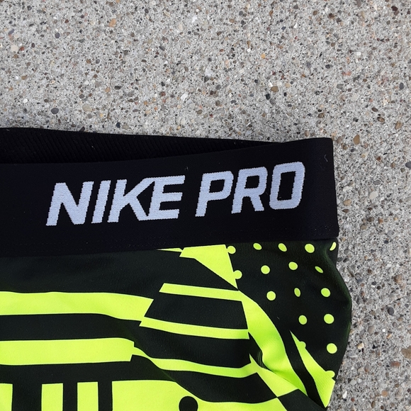 Nike Pants - Nike Pro Patchwork Printed Cropped Leggings